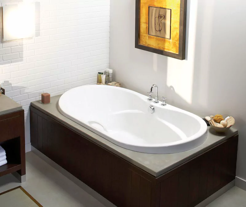 MAAX Living 6636 Oval Bathtub