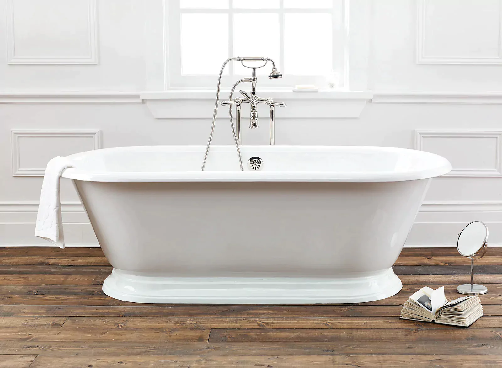 Cheviot Sandringham 2162 Freestanding 70″ Cast Iron Bathtub